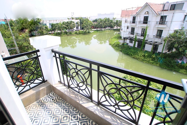 Beautiful villa for rent in Vinhomes Riverside, Hanoi